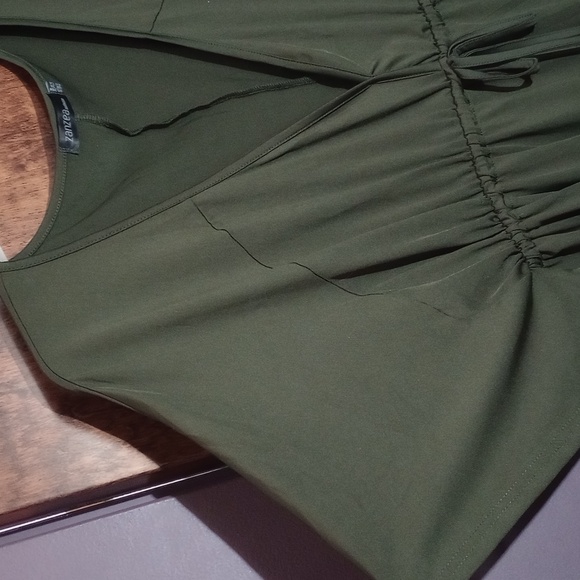 Zanzea Dark Green Bat Wing Top Size 24w Like New! - Picture 4 of 5